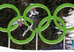 Green Olympic Rings
