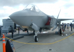 2005 F_18